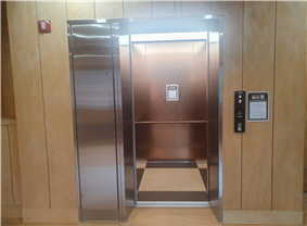 2층 승강기 사진