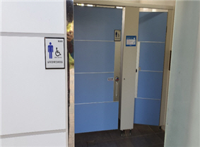 사문진역사공원 장애인용 화장실 입구 사진